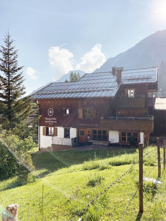 Margarethe Apartments Lech Bagian luar foto