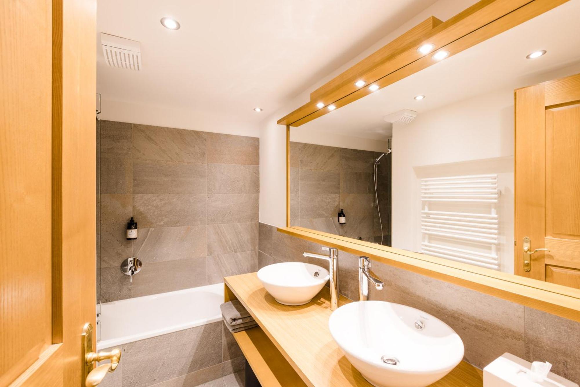 Margarethe Apartments Lech Ruang foto